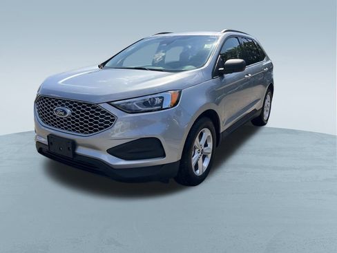 Used 2024 Ford Edge SE image 8