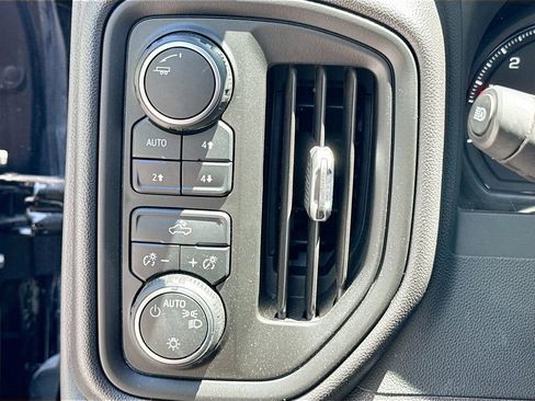 Used 2024 Chevrolet Silverado 1500 Custom Trail Boss w/ Turbomax Blackout Package AWD/4WD image 10