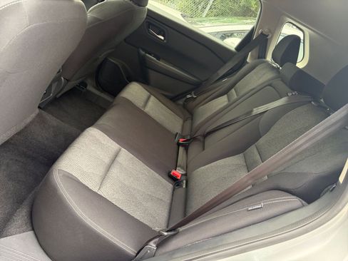 Used 2025 Nissan Rogue SV image 25