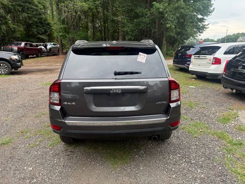 Used 2014 Jeep Compass Limited w/ Sun/Sound Group AWD/4WD image 6