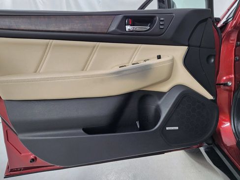 Used 2019 Subaru Outback 2.5i Limited AWD/4WD image 19