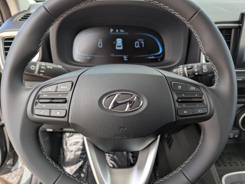 New 2026 Hyundai Venue SEL FWD image 33