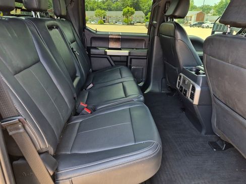 Used 2022 Ford F250 Lariat w/ Lariat Ultimate Package AWD/4WD image 31