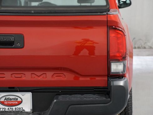Used 2018 Toyota Tacoma SR RWD image 10