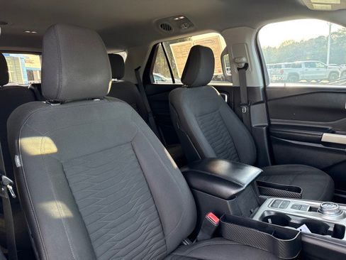 Used 2020 Ford Explorer XLT w/ Class III Trailer Tow Package image 11