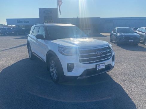 New 2025 Ford Explorer Active w/ Active Comfort Package image 8