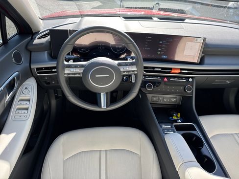 Certified 2025 Hyundai Sonata SEL image 23