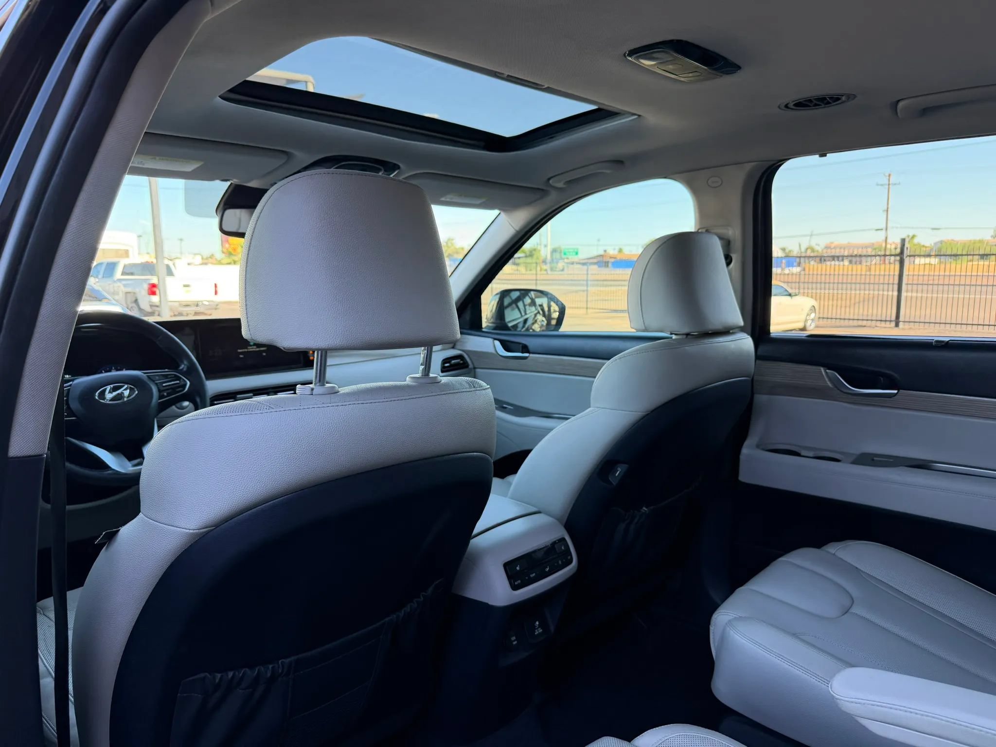 Used 2021 Hyundai Palisade SEL w/ Premium Package AWD/4WD image 28