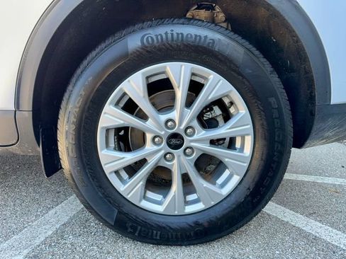 Used 2025 Ford Escape Active AWD/4WD image 30