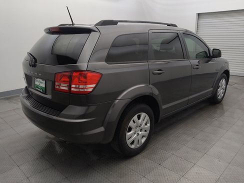 Used 2020 Dodge Journey SE FWD image 9