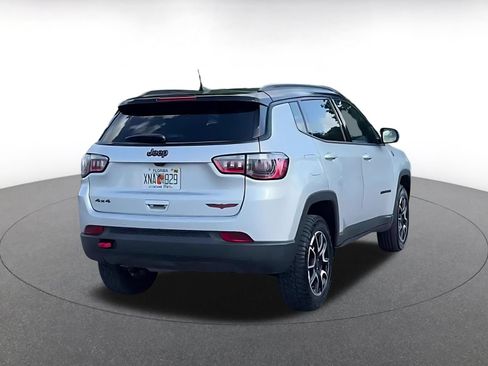 Used 2025 Jeep Compass Trailhawk AWD/4WD image 12