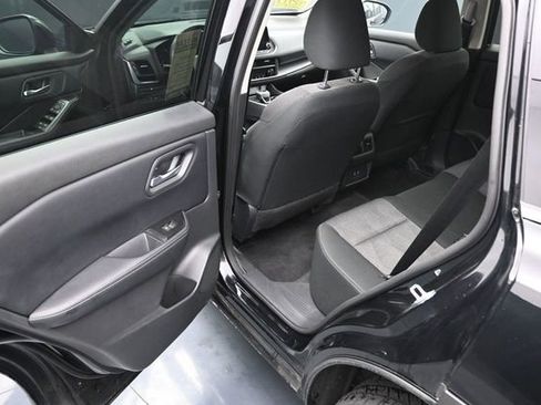 Used 2025 Nissan Rogue SV AWD/4WD image 26