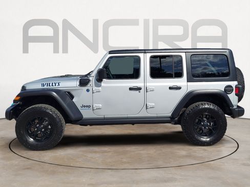 Used 2024 Jeep Wrangler Unlimited AWD/4WD image 7