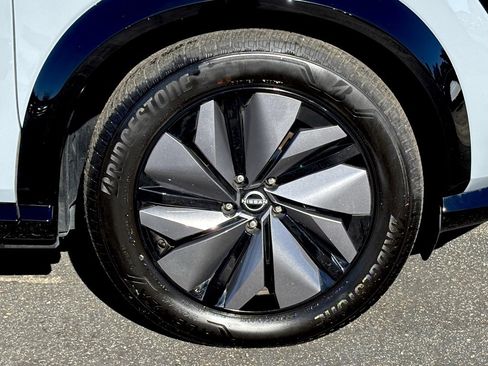 Used 2024 Nissan Ariya FWD image 29