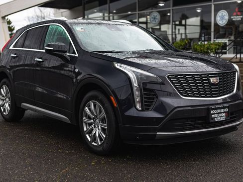 Used 2023 Cadillac XT4 Premium Luxury image 7