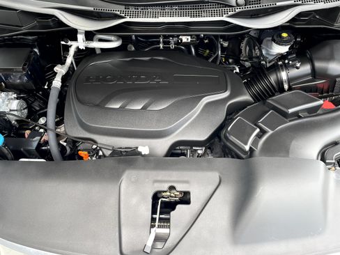 Used 2024 Honda Odyssey Elite image 8
