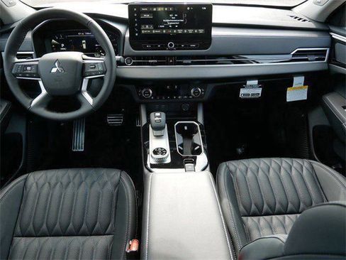 New 2026 Mitsubishi Outlander SEL image 7