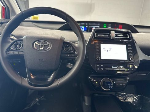 Certified 2021 Toyota Prius Prime LE FWD image 9