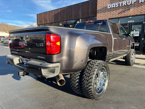 Used 2015 GMC Sierra 3500 Denali w/ Duramax Plus Package image 30