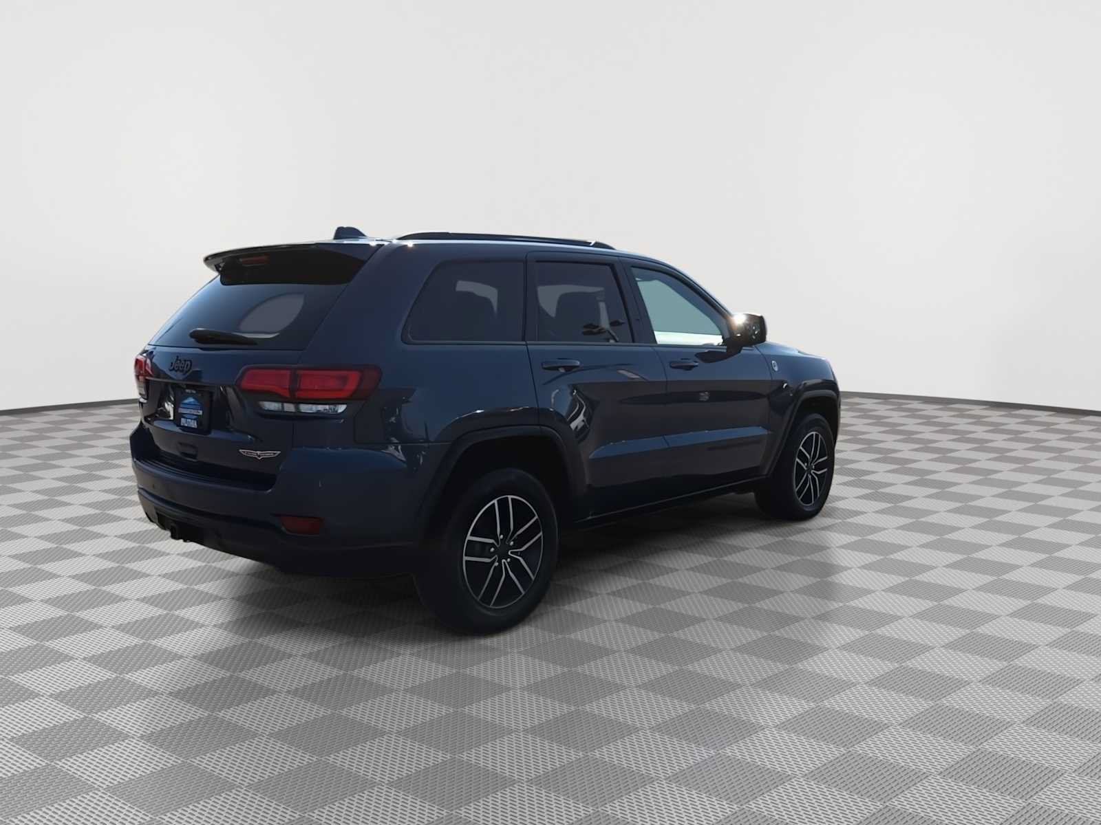 Used 2019 Jeep Grand Cherokee Trailhawk w/ Trailhawk Luxury Group AWD/4WD image 8