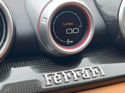 Used 2016 Ferrari California T RWD image 17