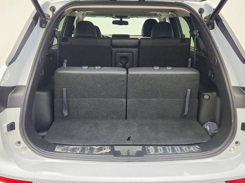 Used 2024 Mitsubishi Outlander SE Black Edition FWD image 23