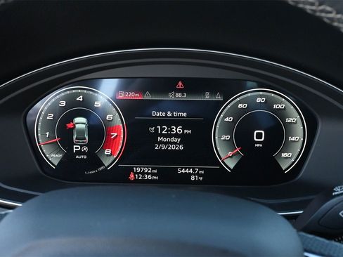 Used 2023 Audi SQ5 Premium Plus w/ Premium Plus Package image 9