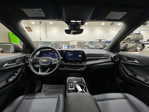 Used 2026 Chevrolet Equinox LT w/ Convenience Package II AWD/4WD image 5