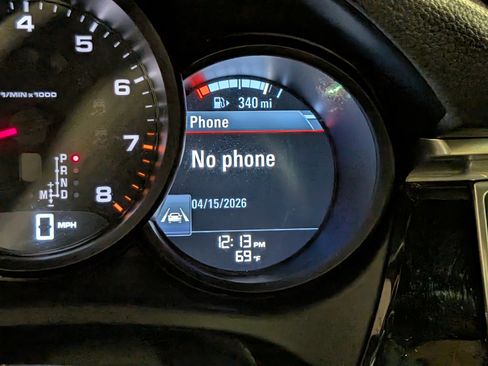 Certified 2018 Porsche Macan Sport Edition image 32