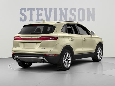 Used 2017 Lincoln MKC Reserve AWD/4WD image 2