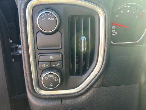 Used 2020 Chevrolet Silverado 1500 LT w/ All-Star Edition image 12