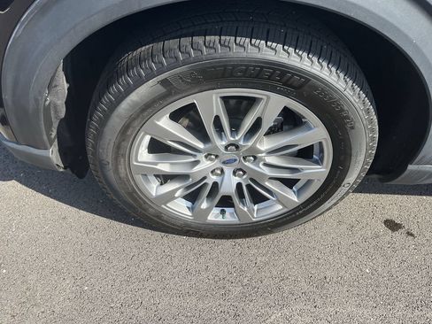 Used 2025 Ford Explorer Active w/ Active Comfort Package AWD/4WD image 10