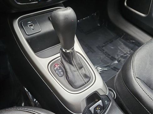 Used 2021 Jeep Compass Latitude FWD image 12