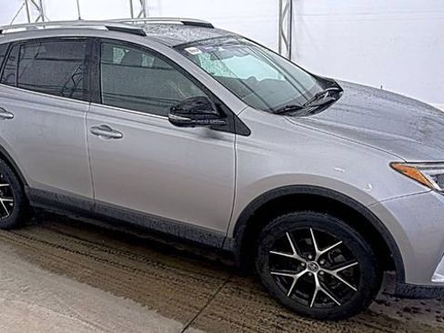 Used 2016 Toyota RAV4 SE w/ Advanced Technology Package AWD/4WD image 4