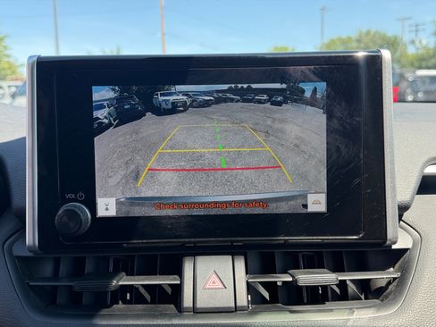 Used 2024 Toyota RAV4 LE AWD/4WD image 27