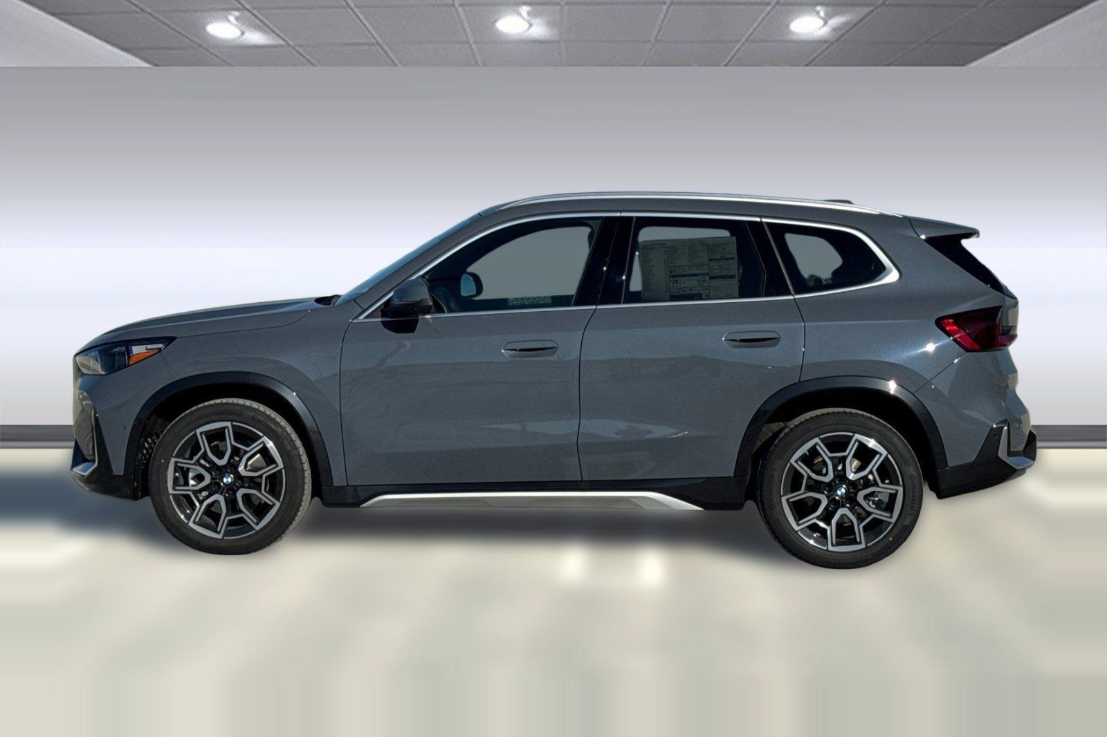 Used 2026 BMW X1 xDrive28i w/ Technology Package AWD/4WD image 2