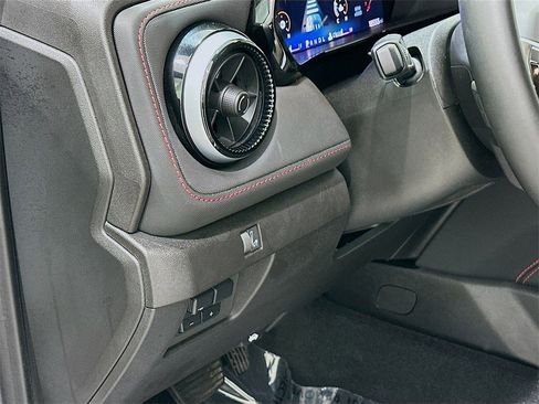 Used 2024 Chevrolet Colorado Z71 w/ Z71 Convenience Package 2 image 10