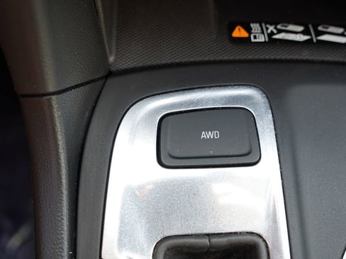 Used 2018 Chevrolet Equinox Premier image 32