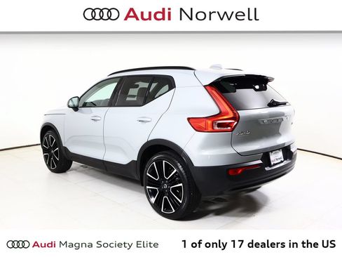 Used 2024 Volvo XC40 B5 Ultimate w/ Protection Package Premier AWD/4WD image 12