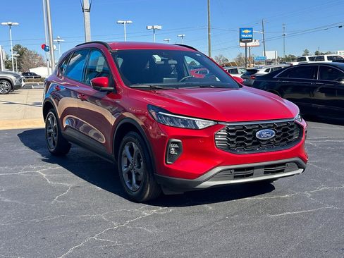 Used 2025 Ford Escape ST-Line Select image 2