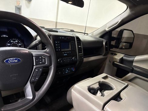 Used 2022 Ford F350 XL w/ Power Equipment Group image 19