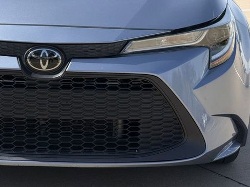 Certified 2022 Toyota Corolla LE image 9