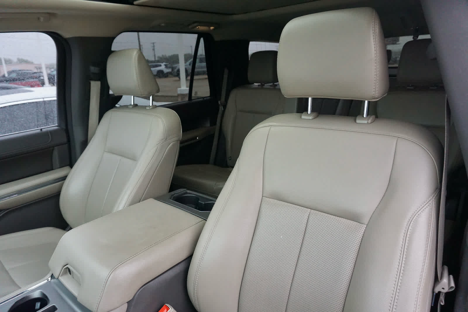 Used 2021 Ford Expedition XLT AWD/4WD image 24