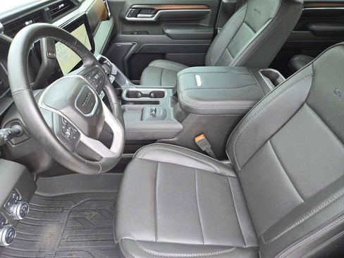 Certified 2025 GMC Sierra 2500 Denali image 14