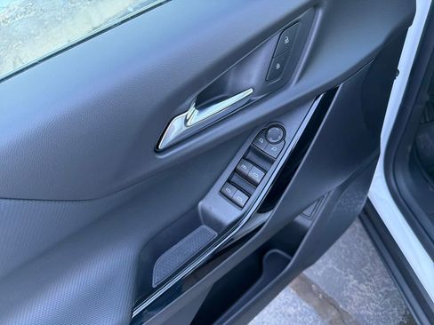 New 2026 Chevrolet Equinox LT w/ Convenience Package II image 11