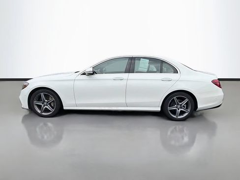 Used 2017 Mercedes-Benz E 300 4MATIC image 4