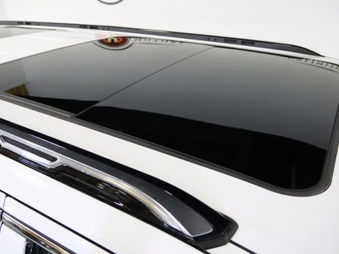 Used 2022 Jeep Wagoneer Series III w/ Premium Group I image 24