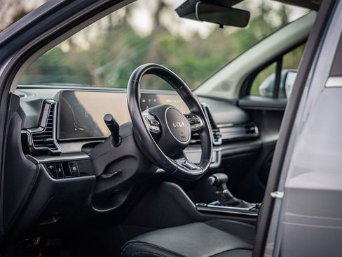 Used 2023 Kia Sportage EX image 20