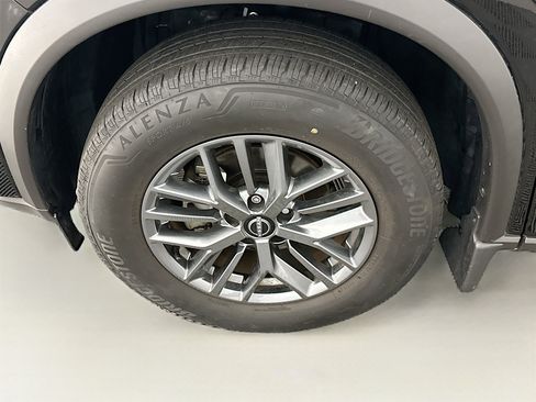 Used 2023 Nissan Rogue S AWD/4WD image 11