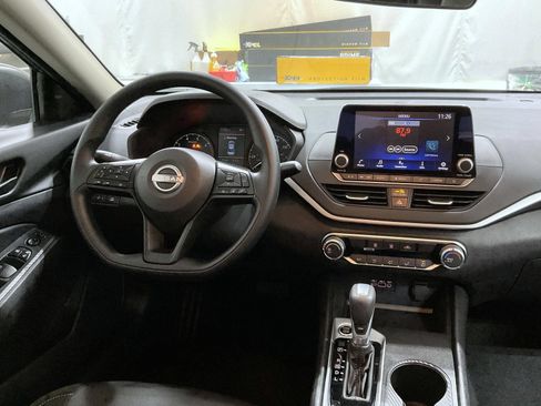 Certified 2025 Nissan Altima 2.5 S FWD image 14